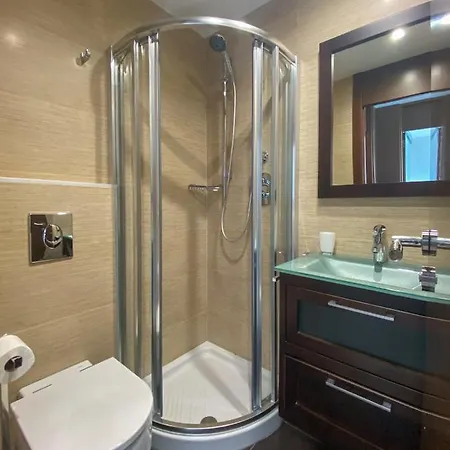 Vista Bella דירה קלפה